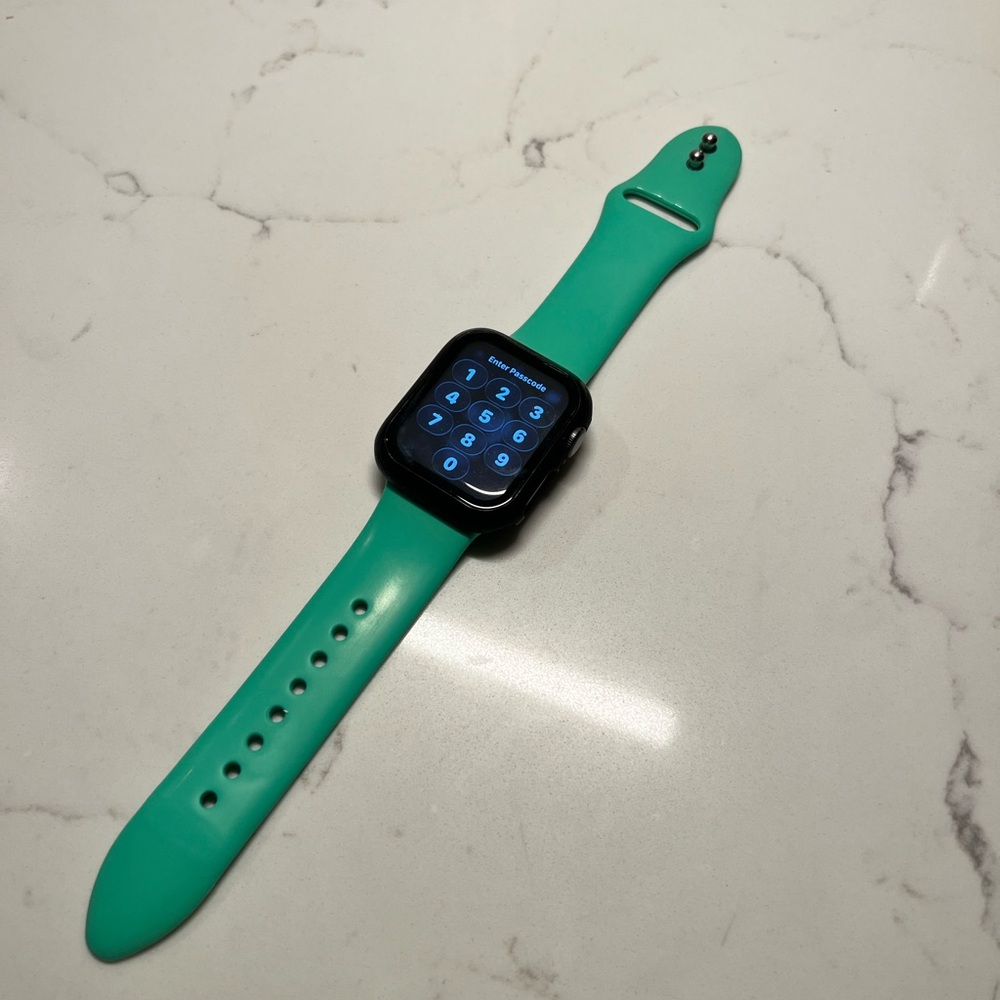 Apple Smartwatch - Picture 2 of 9